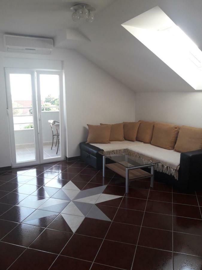 Apartmani Kuzmic Vrsi Exteriér fotografie